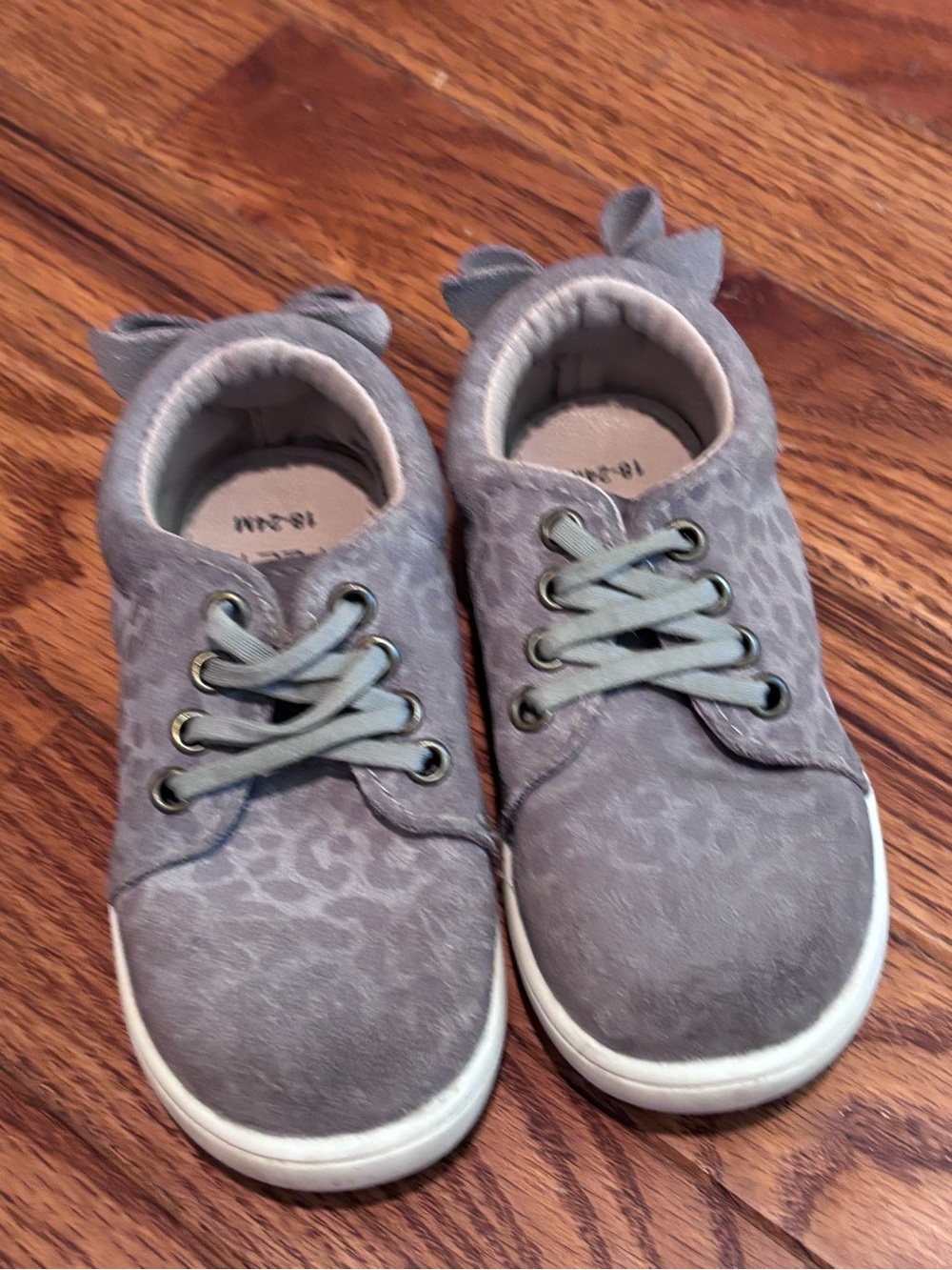 18-24M Monkey Feet Gray Lace-Up Casual Sneakers